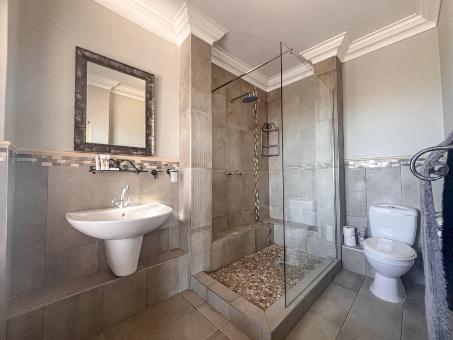 9 Bedroom Property for Sale in Myburgh Park Western Cape